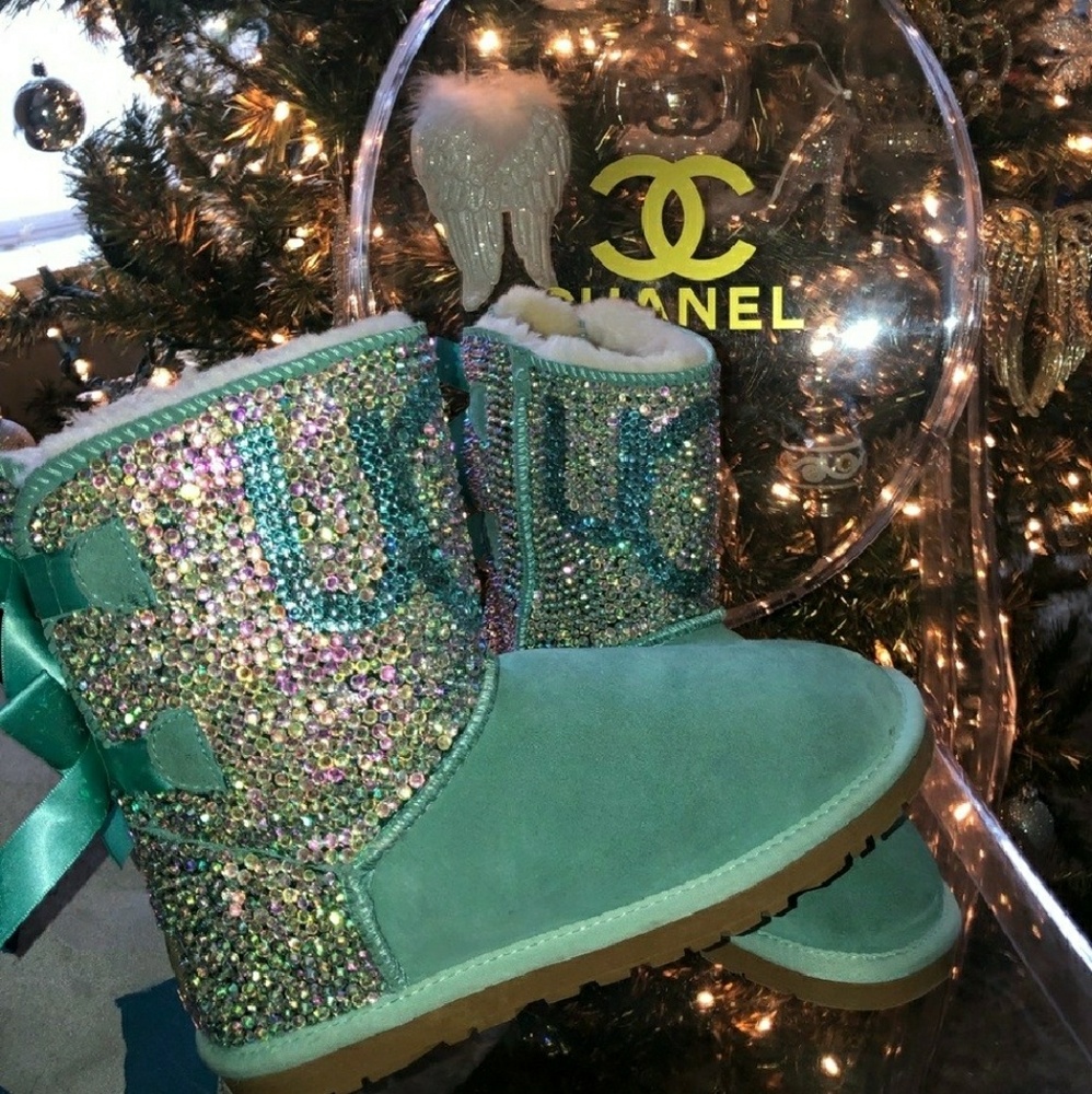 Amazing customize uggs - Picture 4 of 6